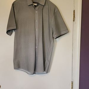 Mens short sleeve shirt
